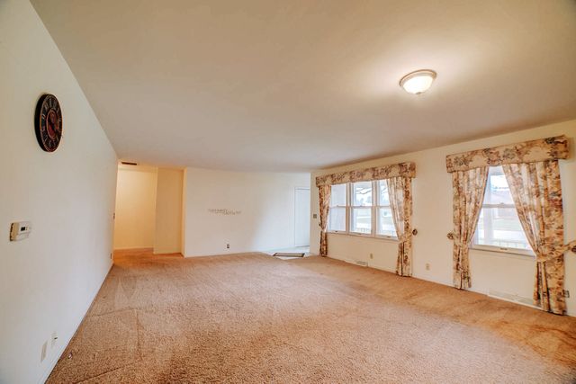 460 S Ralph Street, Watseka, IL 60970