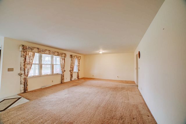 460 S Ralph Street, Watseka, IL 60970