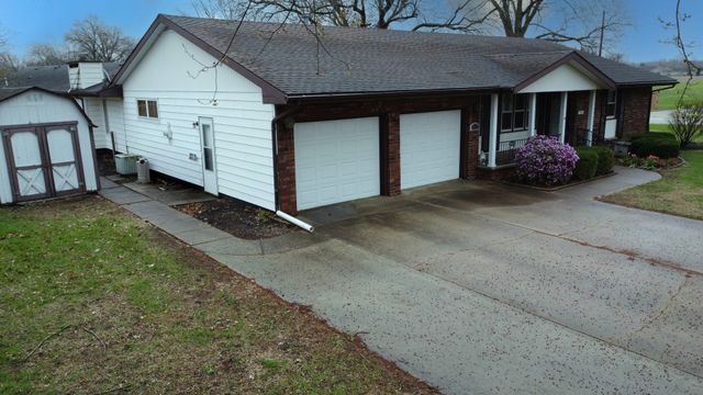 460 S Ralph Street, Watseka, IL 60970