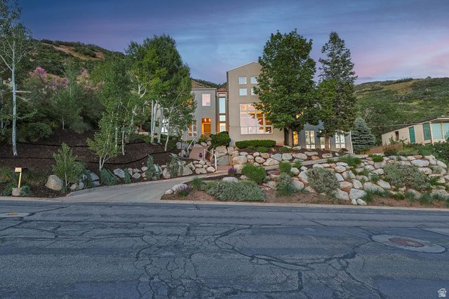 2093 S LAKELINE DR, Salt Lake City, UT 84109
