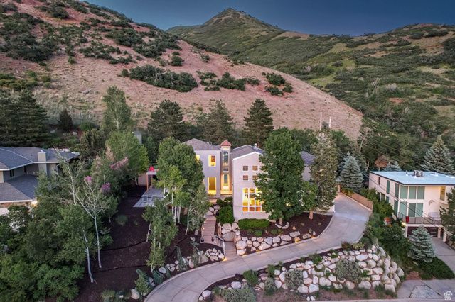 2093 S LAKELINE DR, Salt Lake City, UT 84109