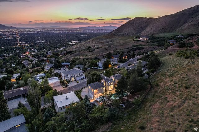 2093 S LAKELINE DR, Salt Lake City, UT 84109