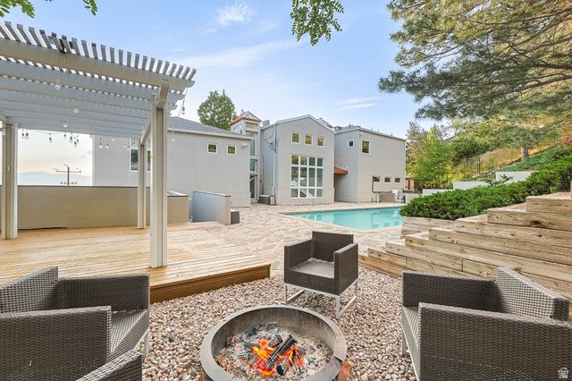 2093 S LAKELINE DR, Salt Lake City, UT 84109