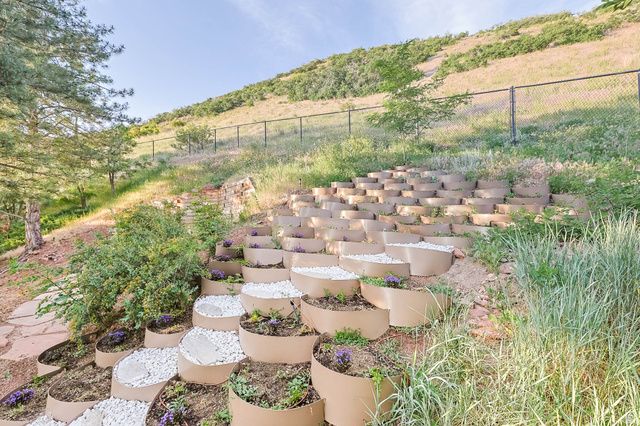 2093 S LAKELINE DR, Salt Lake City, UT 84109