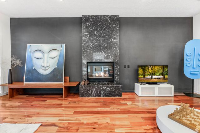 2093 S LAKELINE DR, Salt Lake City, UT 84109