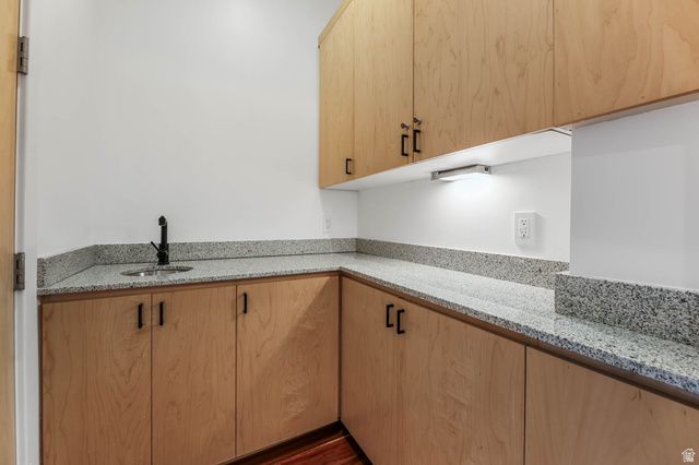 2093 S LAKELINE DR, Salt Lake City, UT 84109