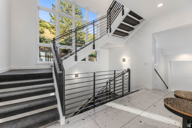 2093 S LAKELINE DR, Salt Lake City, UT 84109