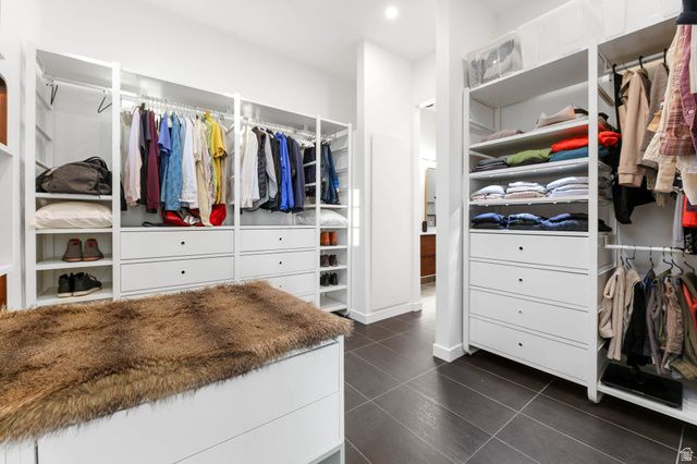 2093 S LAKELINE DR, Salt Lake City, UT 84109