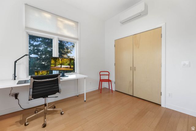 2093 S LAKELINE DR, Salt Lake City, UT 84109