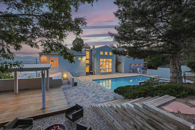 2093 S LAKELINE DR, Salt Lake City, UT 84109