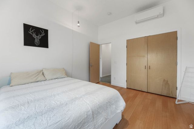 2093 S LAKELINE DR, Salt Lake City, UT 84109