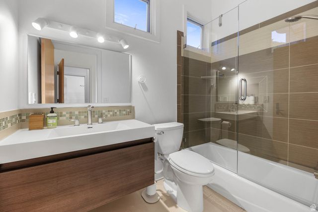 2093 S LAKELINE DR, Salt Lake City, UT 84109