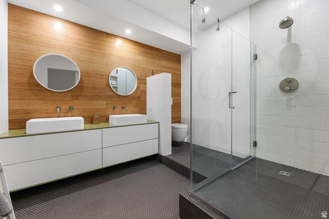 2093 S LAKELINE DR, Salt Lake City, UT 84109