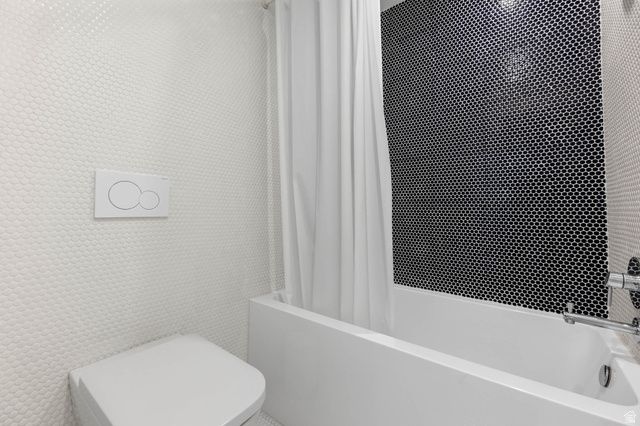 2093 S LAKELINE DR, Salt Lake City, UT 84109