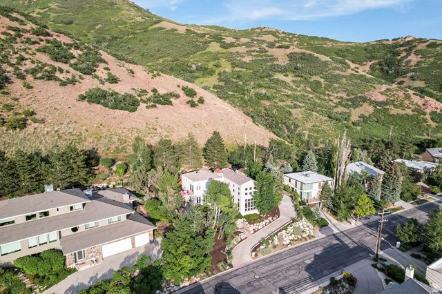 2093 S LAKELINE DR, Salt Lake City, UT 84109