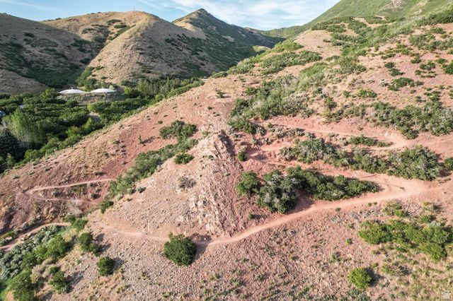 2093 S LAKELINE DR, Salt Lake City, UT 84109