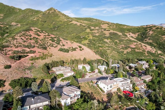 2093 S LAKELINE DR, Salt Lake City, UT 84109