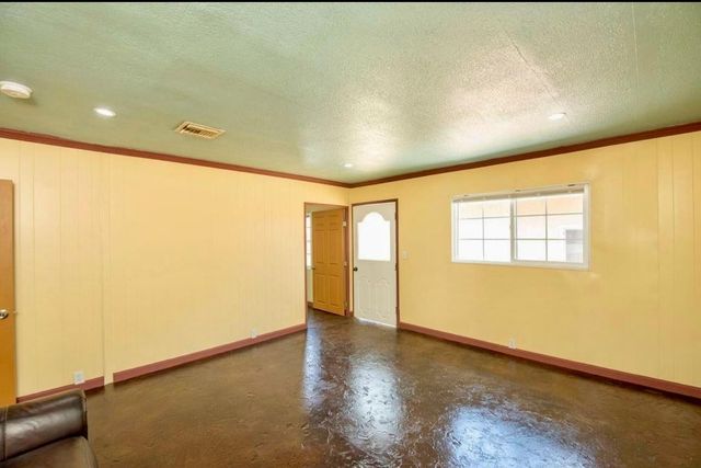 21044 E Meza Ln, Linden, CA 95236