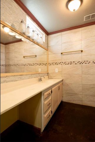 21044 E Meza Ln, Linden, CA 95236