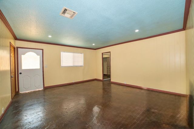 21044 E Meza Ln, Linden, CA 95236