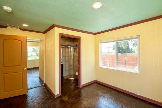 21044 E Meza Ln, Linden, CA 95236