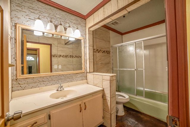 21044 E Meza Ln, Linden, CA 95236