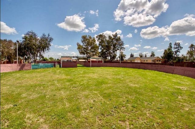 21044 E Meza Ln, Linden, CA 95236