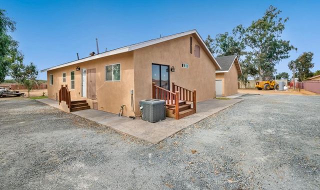 21044 E Meza Ln, Linden, CA 95236