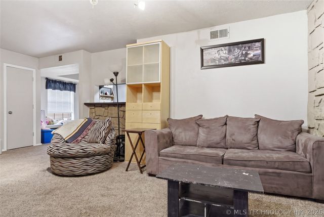 6376 S 80th East Avenue D-41 U-D, Tulsa, OK 74133