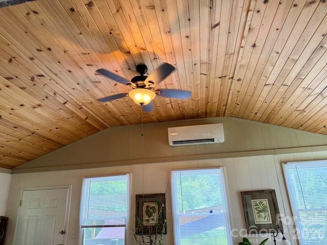 27 Bartlett Street, Sylva, NC 28779