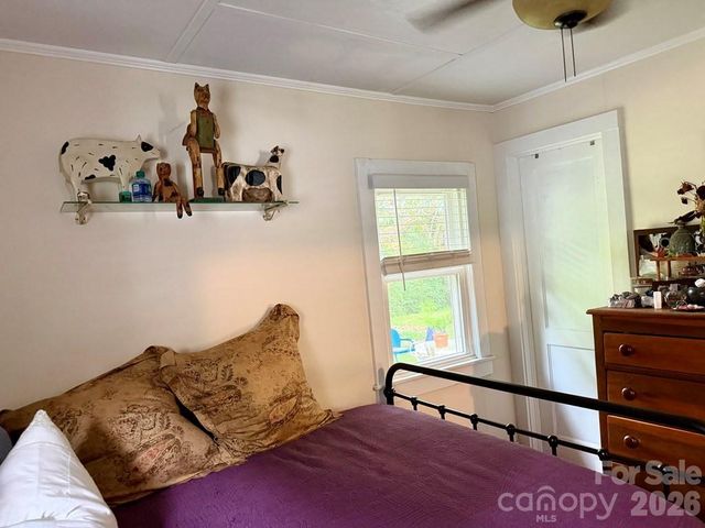 27 Bartlett Street, Sylva, NC 28779