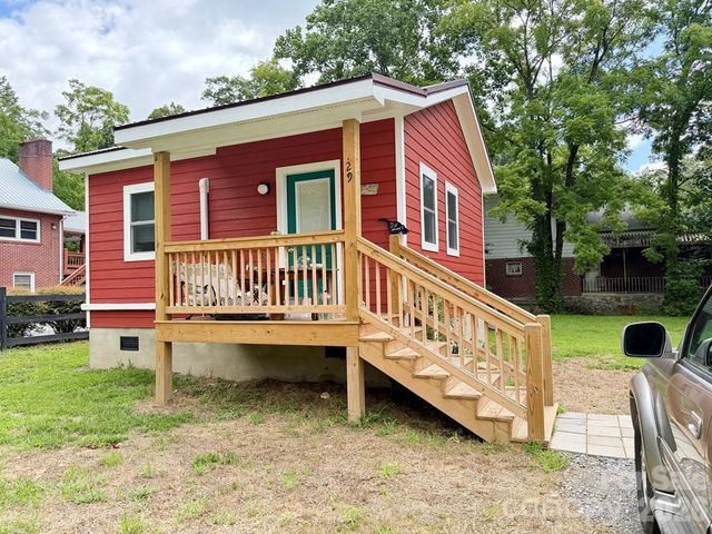 27 Bartlett Street, Sylva, NC 28779