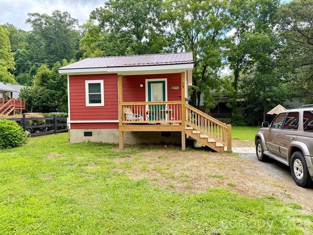 27 Bartlett Street, Sylva, NC 28779