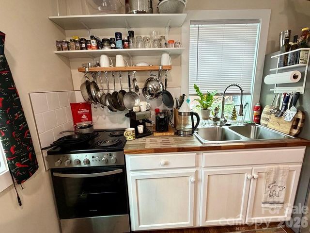 27 Bartlett Street, Sylva, NC 28779