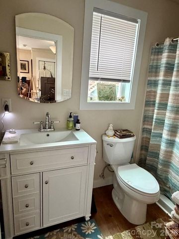 27 Bartlett Street, Sylva, NC 28779
