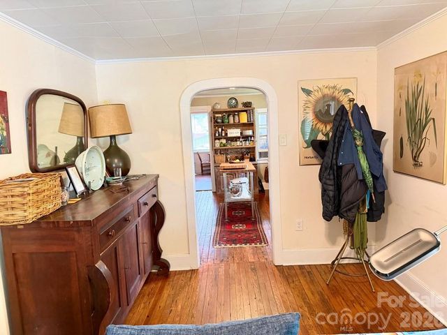 27 Bartlett Street, Sylva, NC 28779