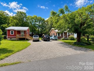 27 Bartlett Street, Sylva, NC 28779