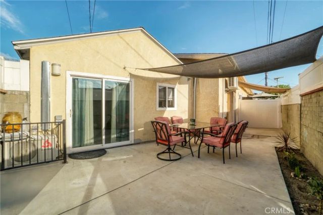 7663 Shadyglade Avenue, North Hollywood, CA 91605