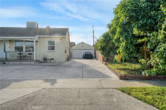 7663 Shadyglade Avenue, North Hollywood, CA 91605