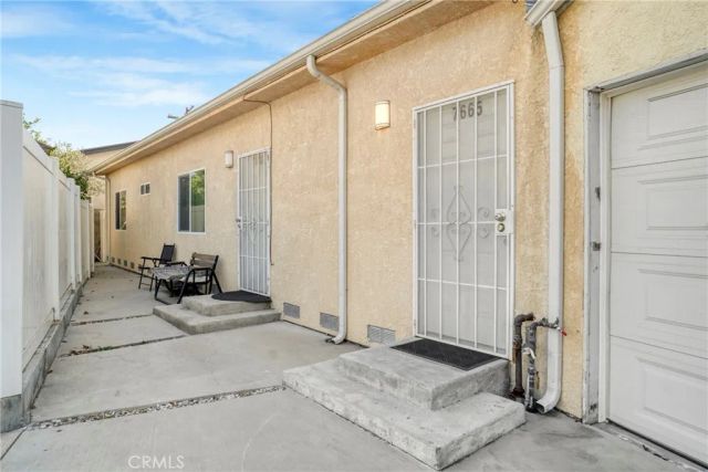 7663 Shadyglade Avenue, North Hollywood, CA 91605
