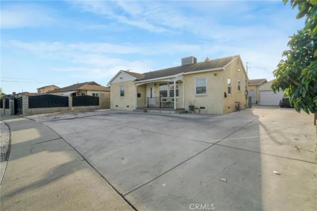 7663 Shadyglade Avenue, North Hollywood, CA 91605