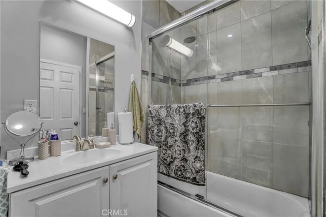 7663 Shadyglade Avenue, North Hollywood, CA 91605