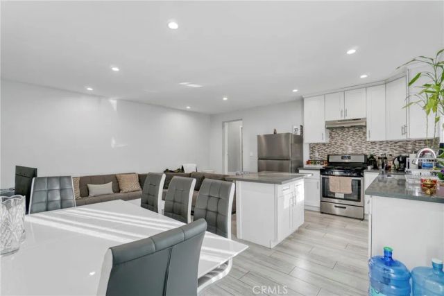 7663 Shadyglade Avenue, North Hollywood, CA 91605