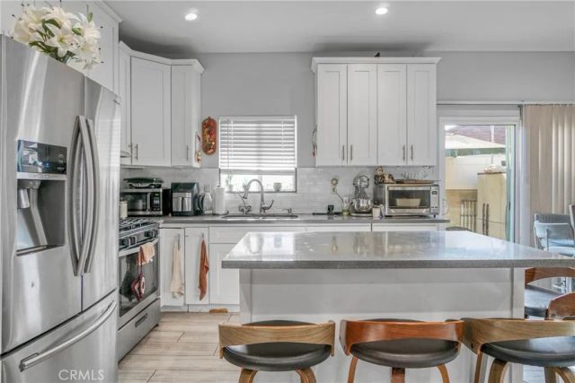 7663 Shadyglade Avenue, North Hollywood, CA 91605