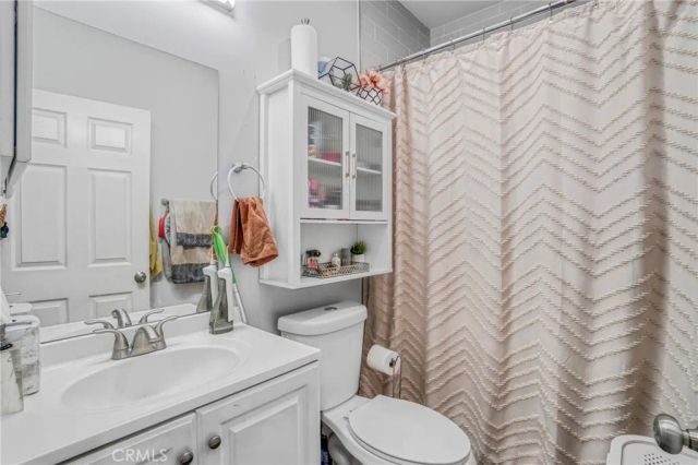 7663 Shadyglade Avenue, North Hollywood, CA 91605