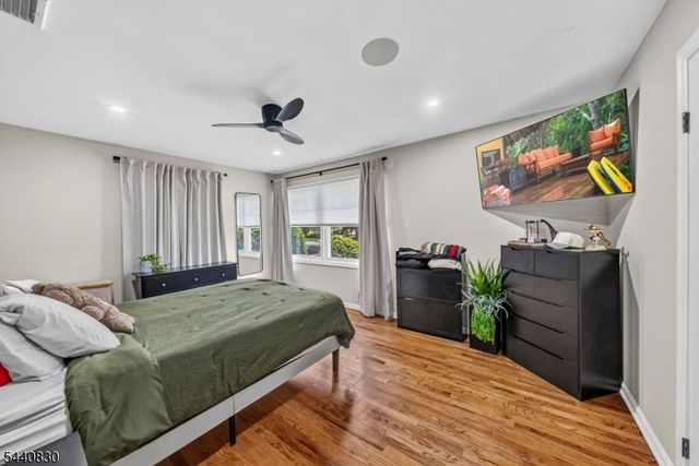 42 Donnalin Pl, Clifton City, NJ 07013