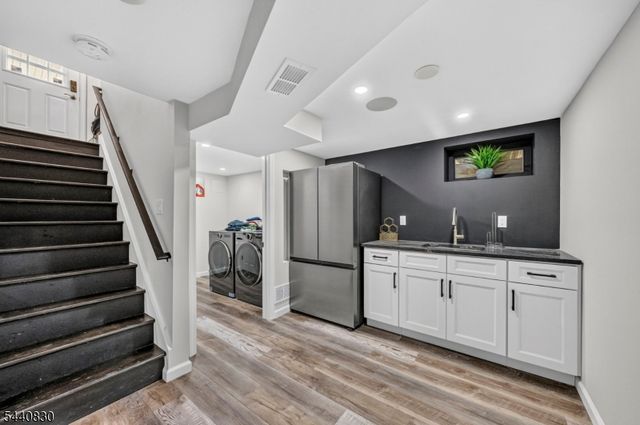 42 Donnalin Pl, Clifton City, NJ 07013