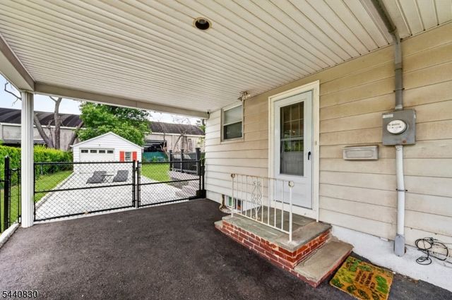 42 Donnalin Pl, Clifton City, NJ 07013