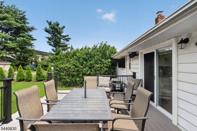 42 Donnalin Pl, Clifton City, NJ 07013