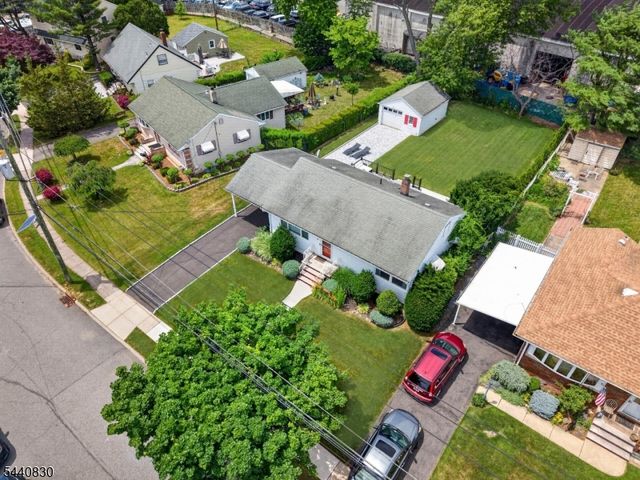 42 Donnalin Pl, Clifton City, NJ 07013
